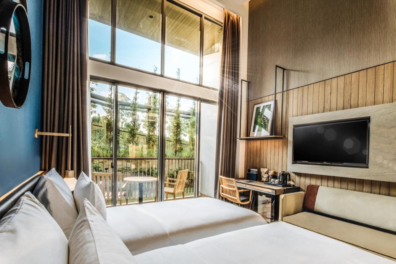 The Botanica Sanctuary Hotel Puncak Eksteriør billede Deluxe Room