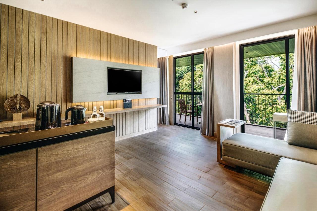 The Botanica Sanctuary Hotel Puncak Eksteriør billede Deluxe Room