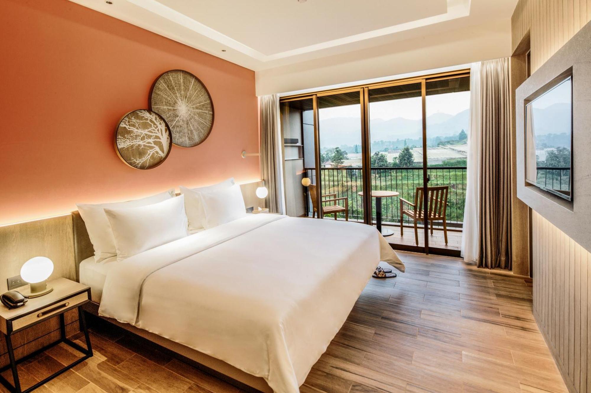The Botanica Sanctuary Hotel Puncak Værelse billede Deluxe Room