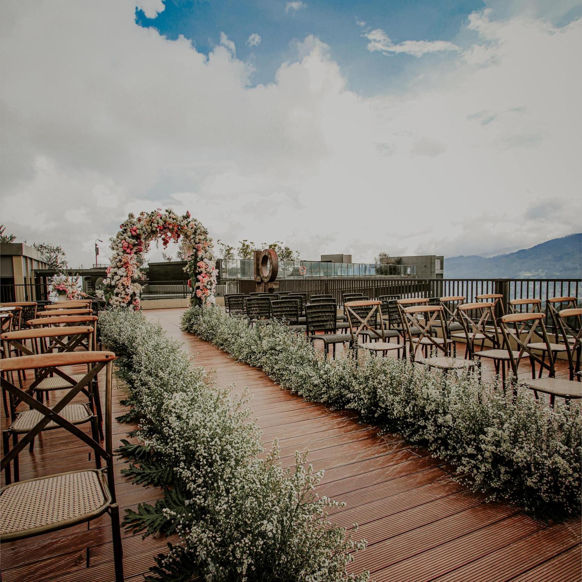The Botanica Sanctuary Hotel Puncak Eksteriør billede The venue of the wedding
